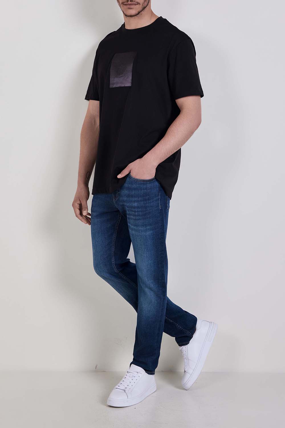 חולצת טי בגזרת אוברסייז